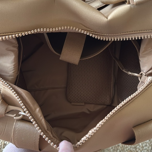 NWT Dagne Dover Landon Carryall Duffel Bag - Picture 16 of 16